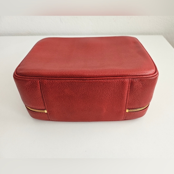 Chanel Red Caviar Two-way Vanity Bag - Picture 5 of 16